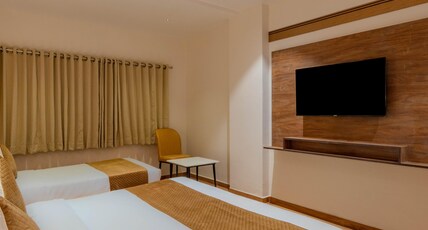 Hotel TGR Room Type - Triple Bed Room