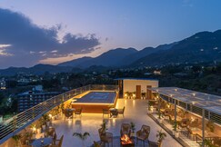 Perfectstayz Premium Aurevva Rajpur Road