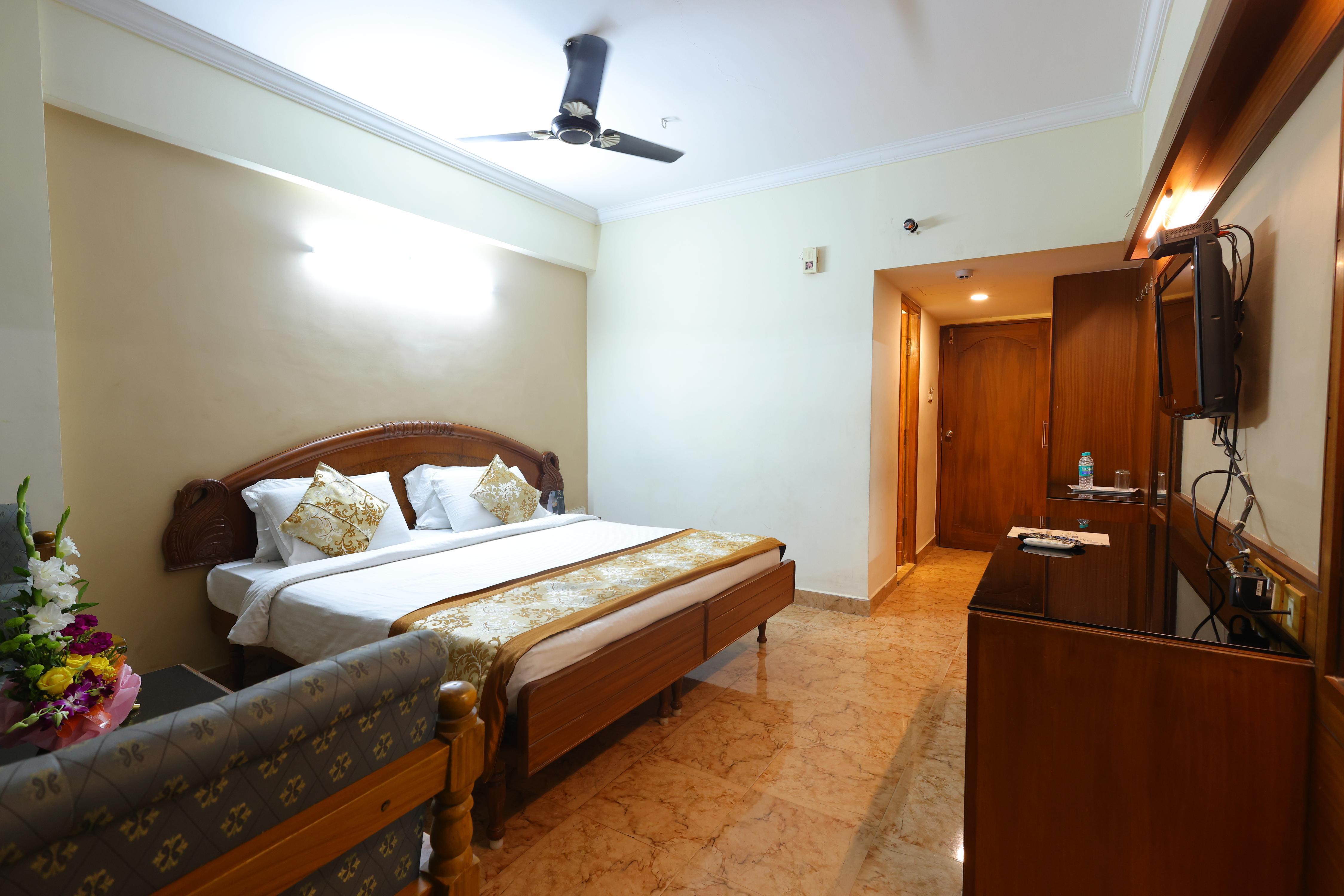 Hotel Nivaara By VYDA - Tap to explore photos