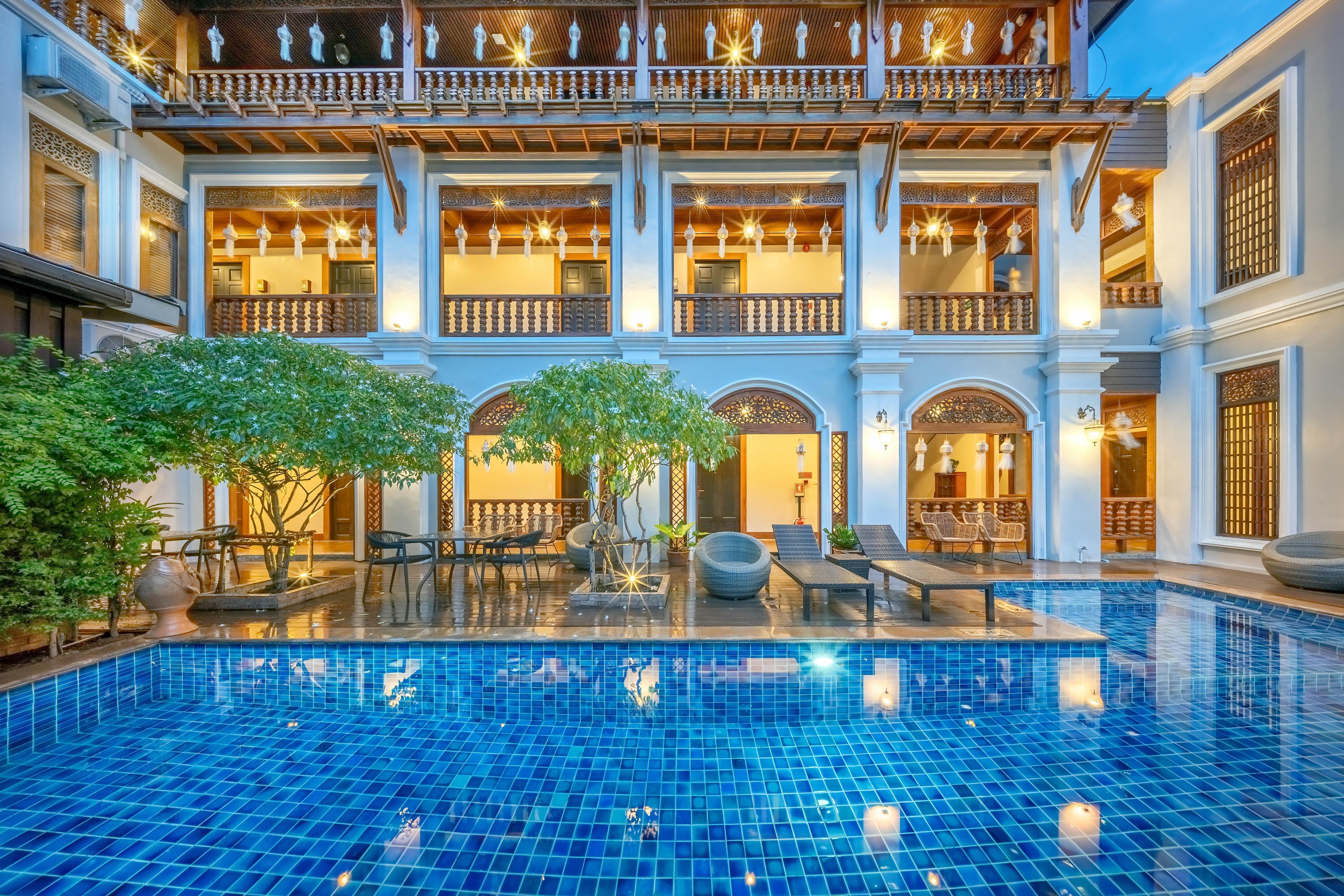 At Tree Hotel Thaphae Gate Chiangmai - Tap to explore photos