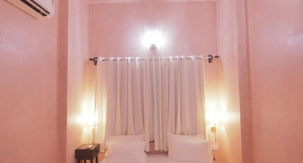 SADRI HAVELI Room Type - Petal Suite