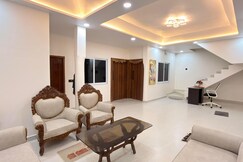 Aadhya Homestay