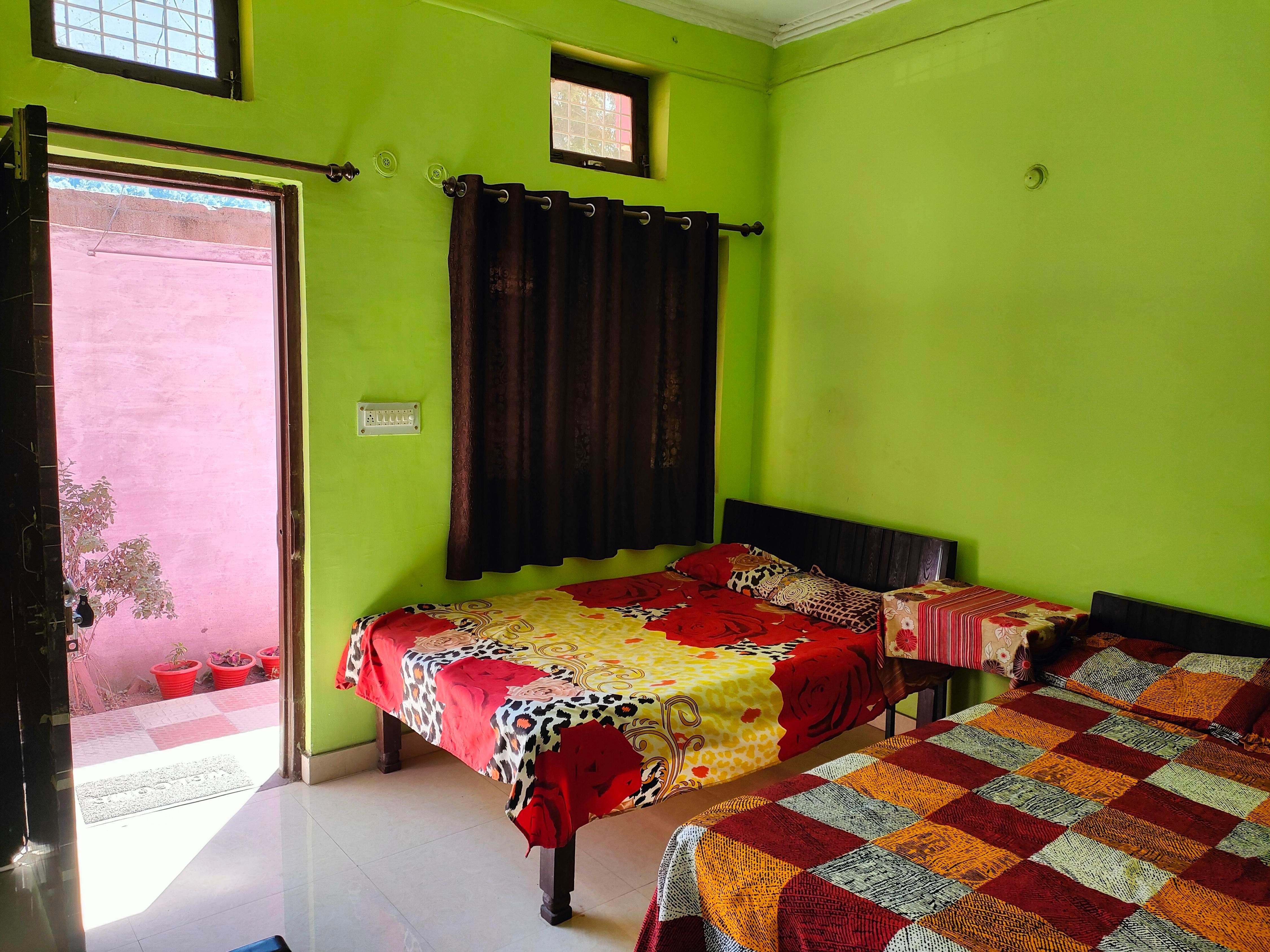 Bisht Hotel And Restaurant Room Type - Double Room