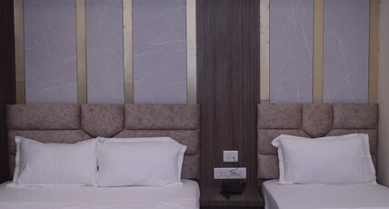 Hotel Meet N Greet Room Type - Premium Room with Balcony