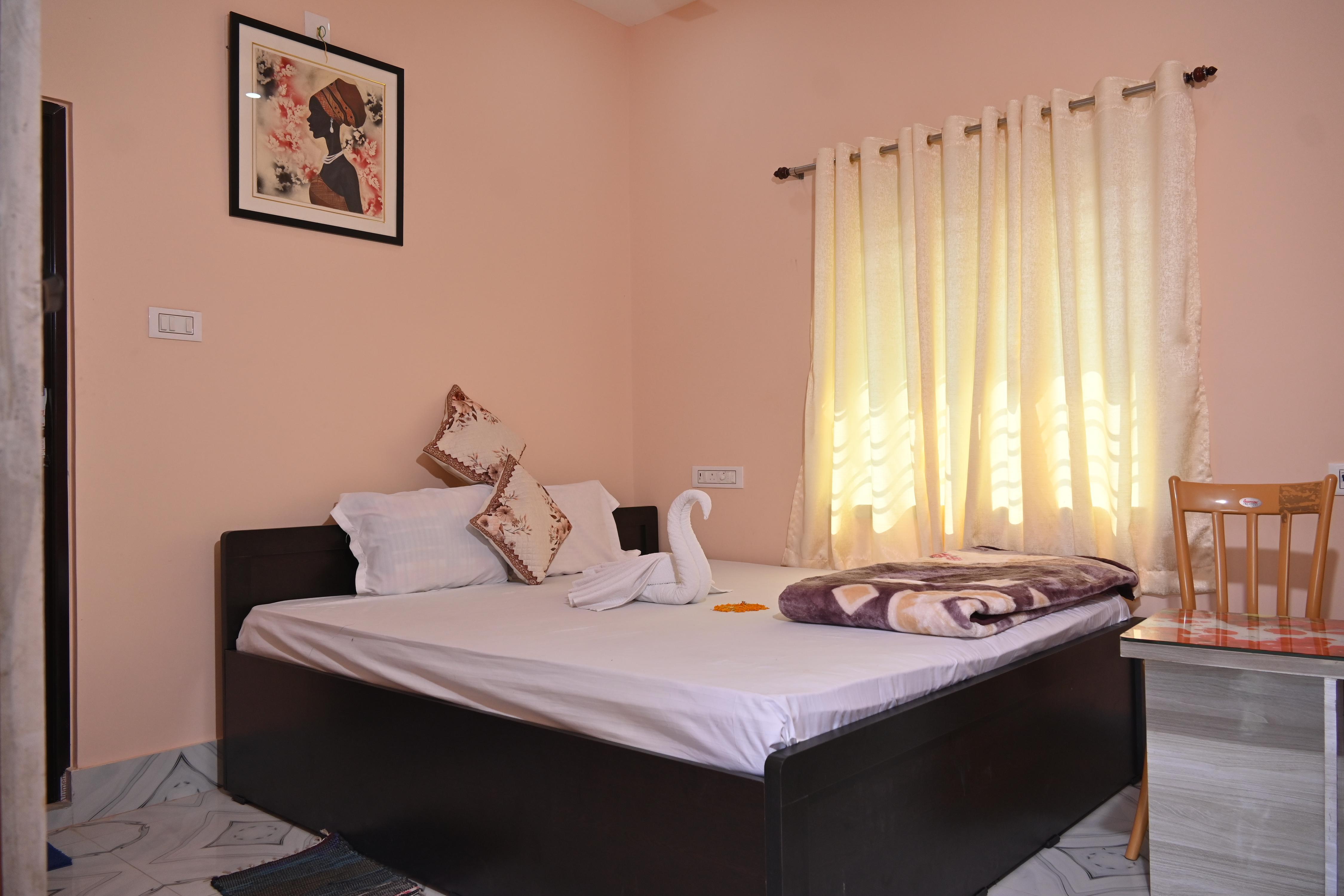 Alor Bhuban Guest House & Restaurant - Tap to explore photos