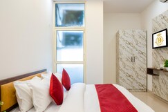 Hotel Delhi 53 Near ISBT Kashmiri Gate