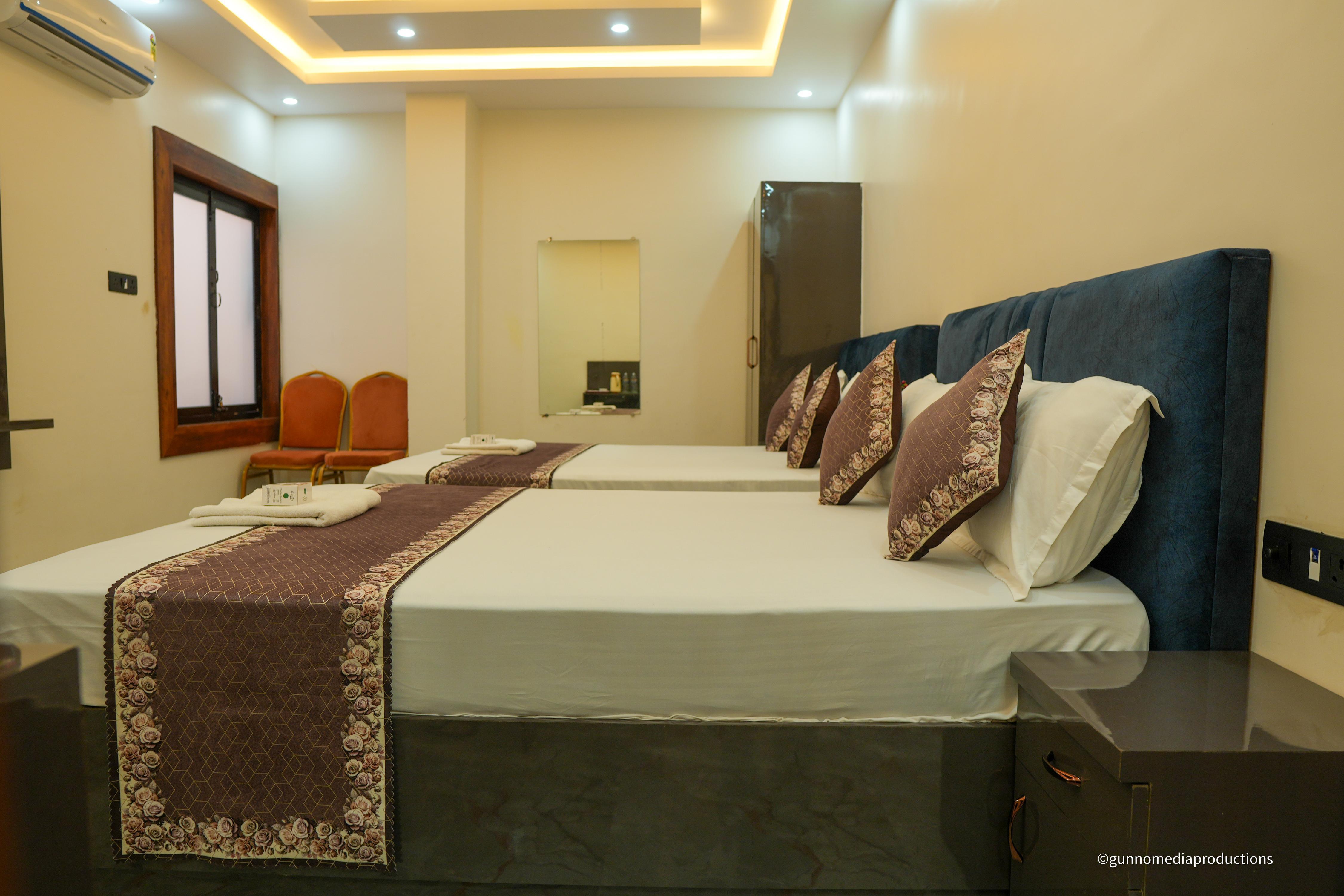 Hotel Belpatra - 150m from Ram raja Temple - Tap to explore photos