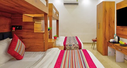 Movostel- Affordable Premium Dorms Near Nizamuddin Railway Station Room Type - Family Room ( Max 7 Adult )