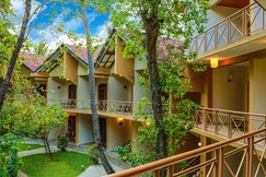 Oak Ray Pelwehera Village Resort