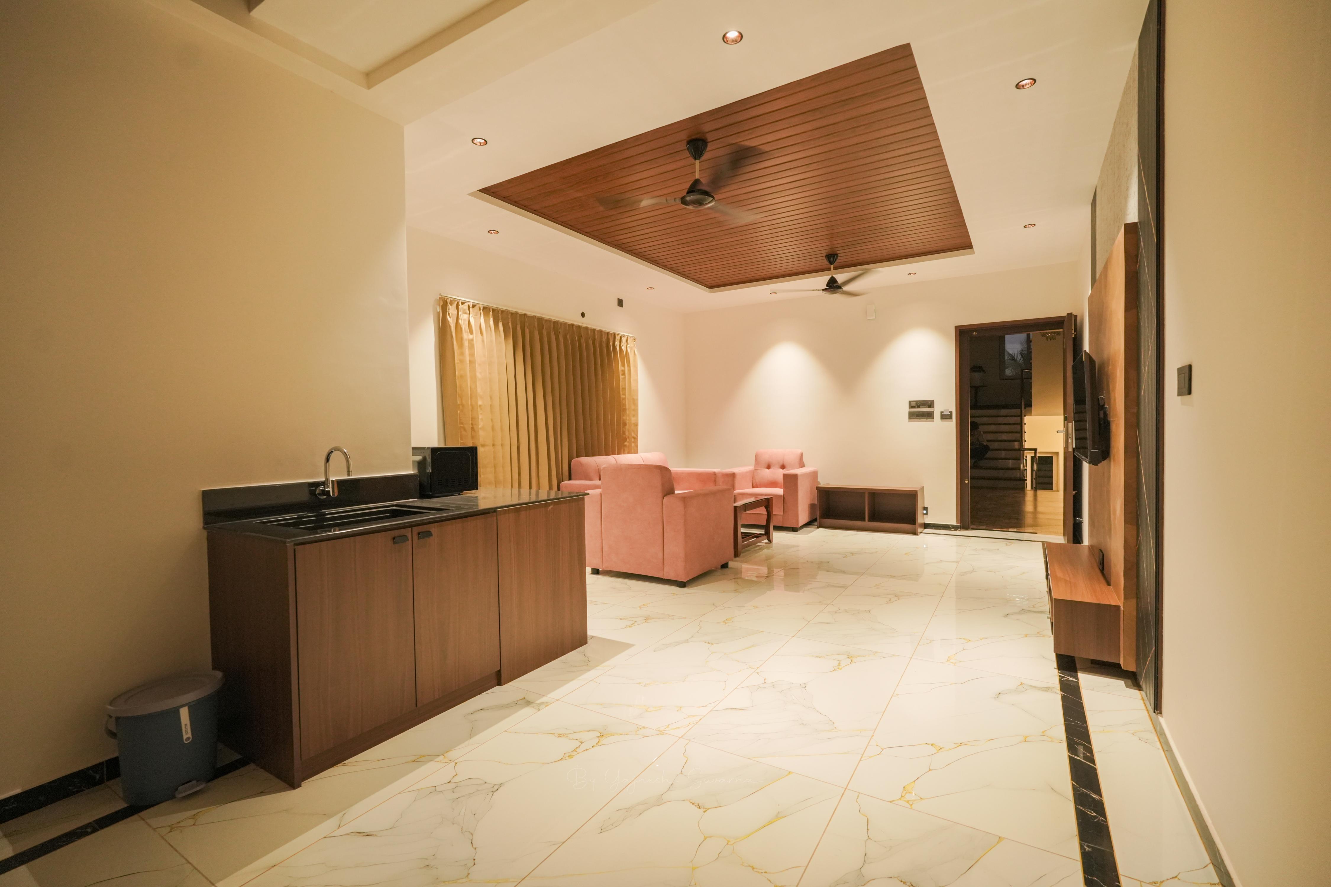 Casa Marina Beach front Resort Room Type - Pool Facing Suites