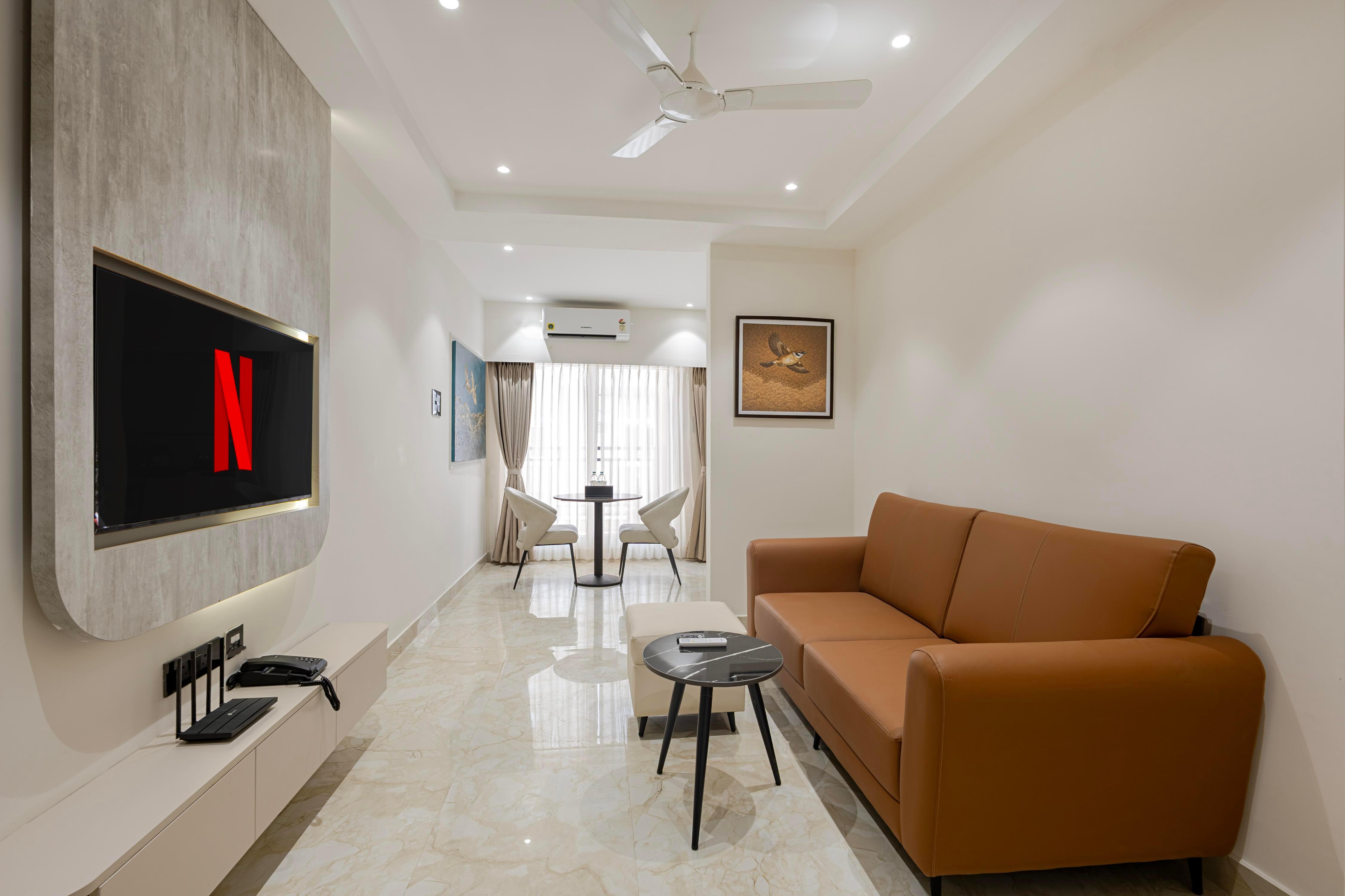 Elysium Premier Suites Hitec city Room Type - Premier Balcony Suite with kitchenette and Living room Elysium Premier Suites Hitec city Room Type - Premier Balcony Suite with kitchenette and Living room