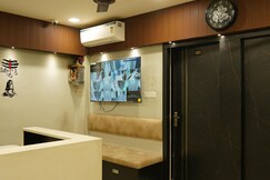 KASHI CROWN P GUEST HOUSE