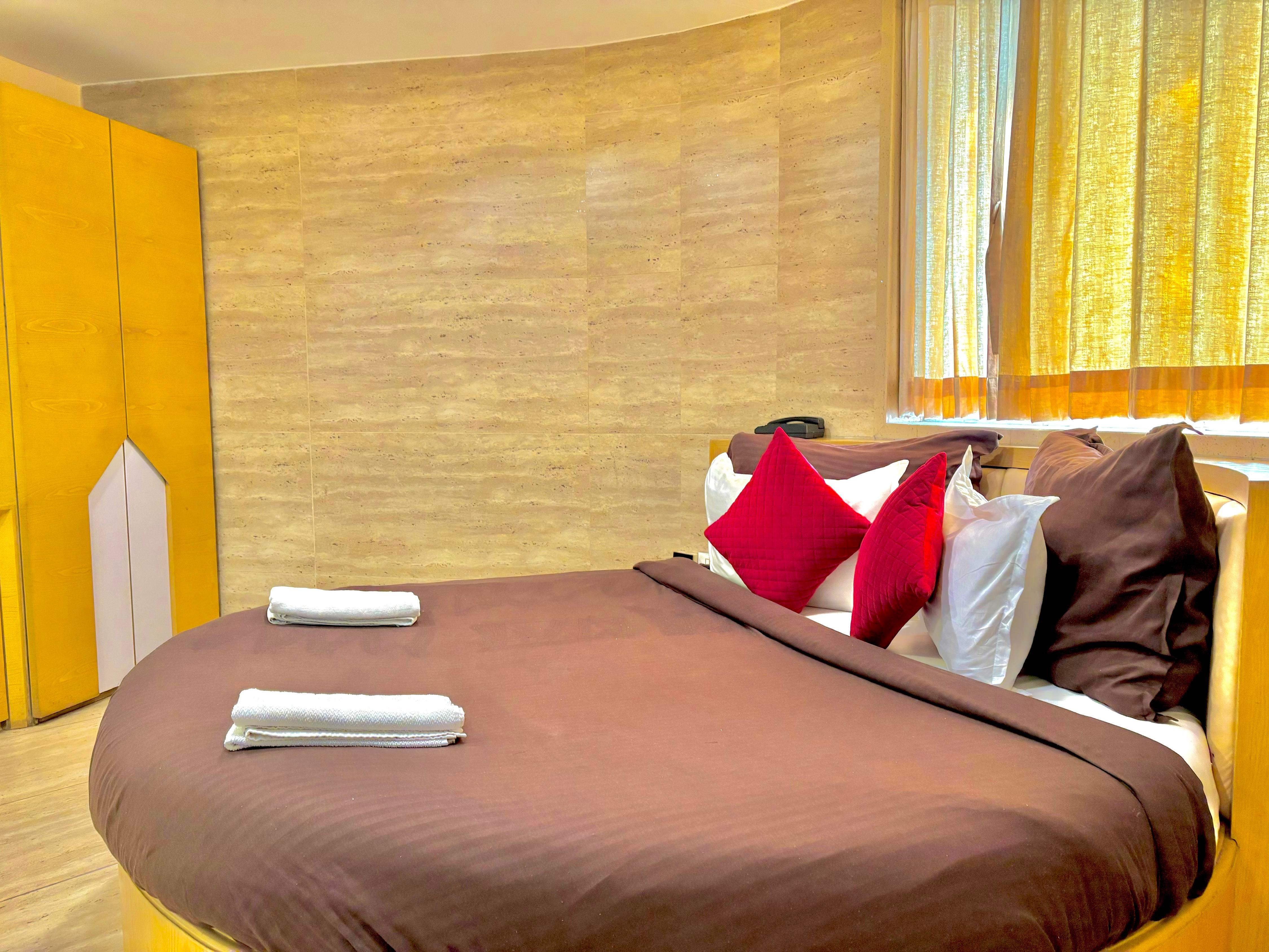 Hotel Neelkamal Room Type - Suite