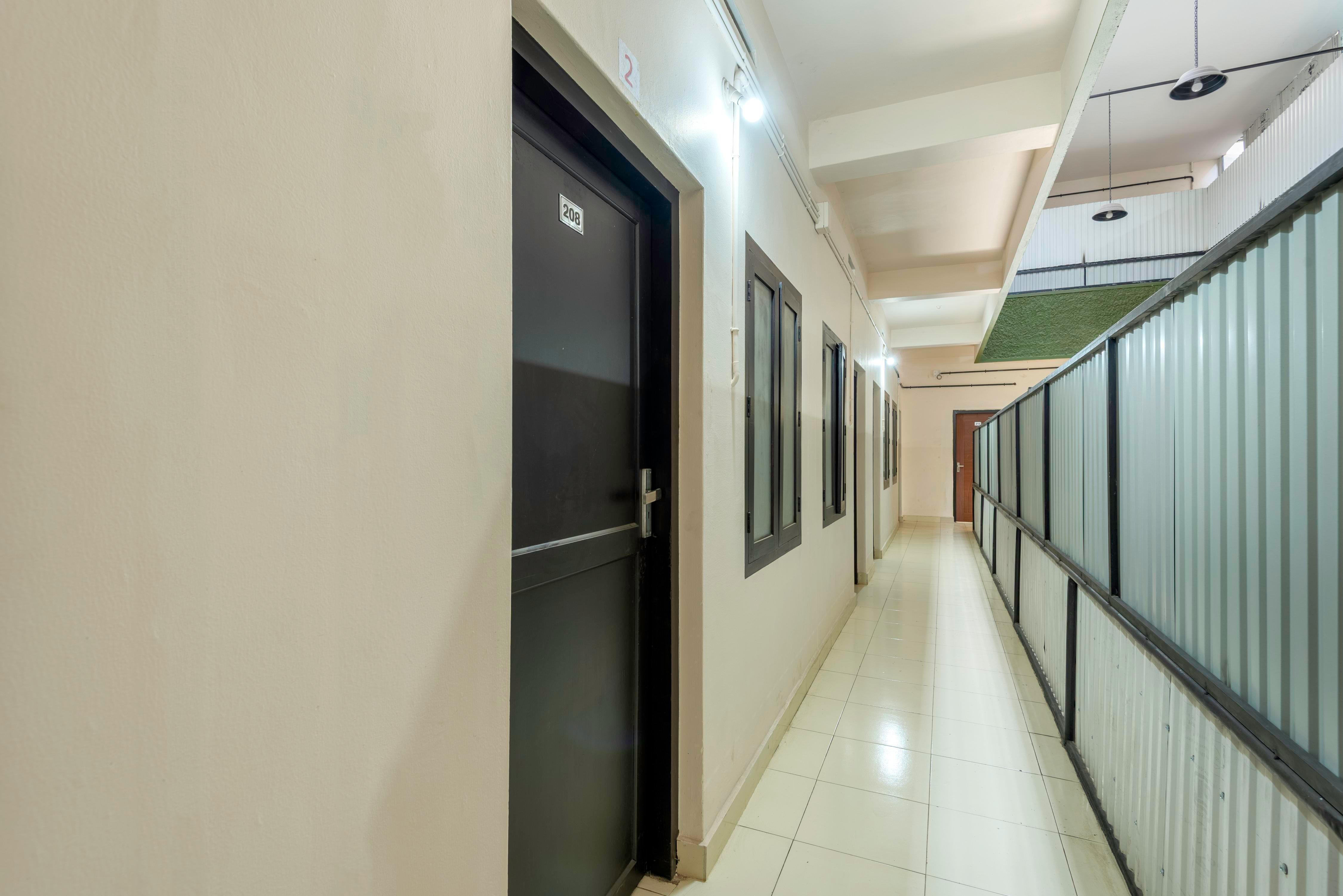 Hotel Grape Rooms Perinthalmanna - Tap to explore photos