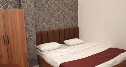 Hotel Shree Jee Inn Room Type - Deluxe Room Hotel Shree Jee Inn Room Type - Deluxe Room