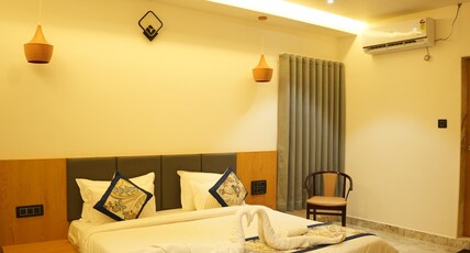 Lotus Luxury Room Type - Deluxe Double room