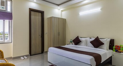 Expressway Hotel -Yashobhoomi, Dwarka Room Type - Premium Room with Balcony(Sunset View)