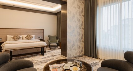 Ananta Express Room Type - Suite Room