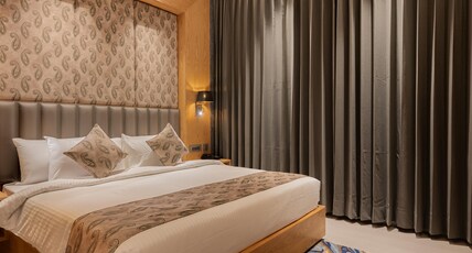 Ananta Express Room Type - Deluxe Room