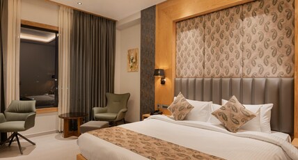Ananta Express Room Type - Premium Room