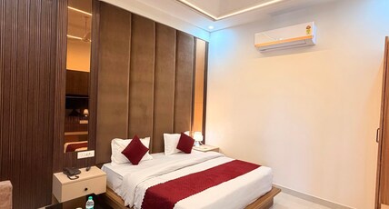 Oasis Hotel Room Type - Premium AC Room Comfortable Stay Deluxe