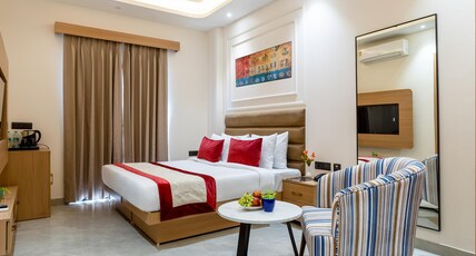 The Embassy Inn - Near Indoor Stadium & Sector 11 Room Type - Deluxe Room With Balcony The Embassy Inn - Near Indoor Stadium & Sector 11 Room Type - Deluxe Room With Balcony
