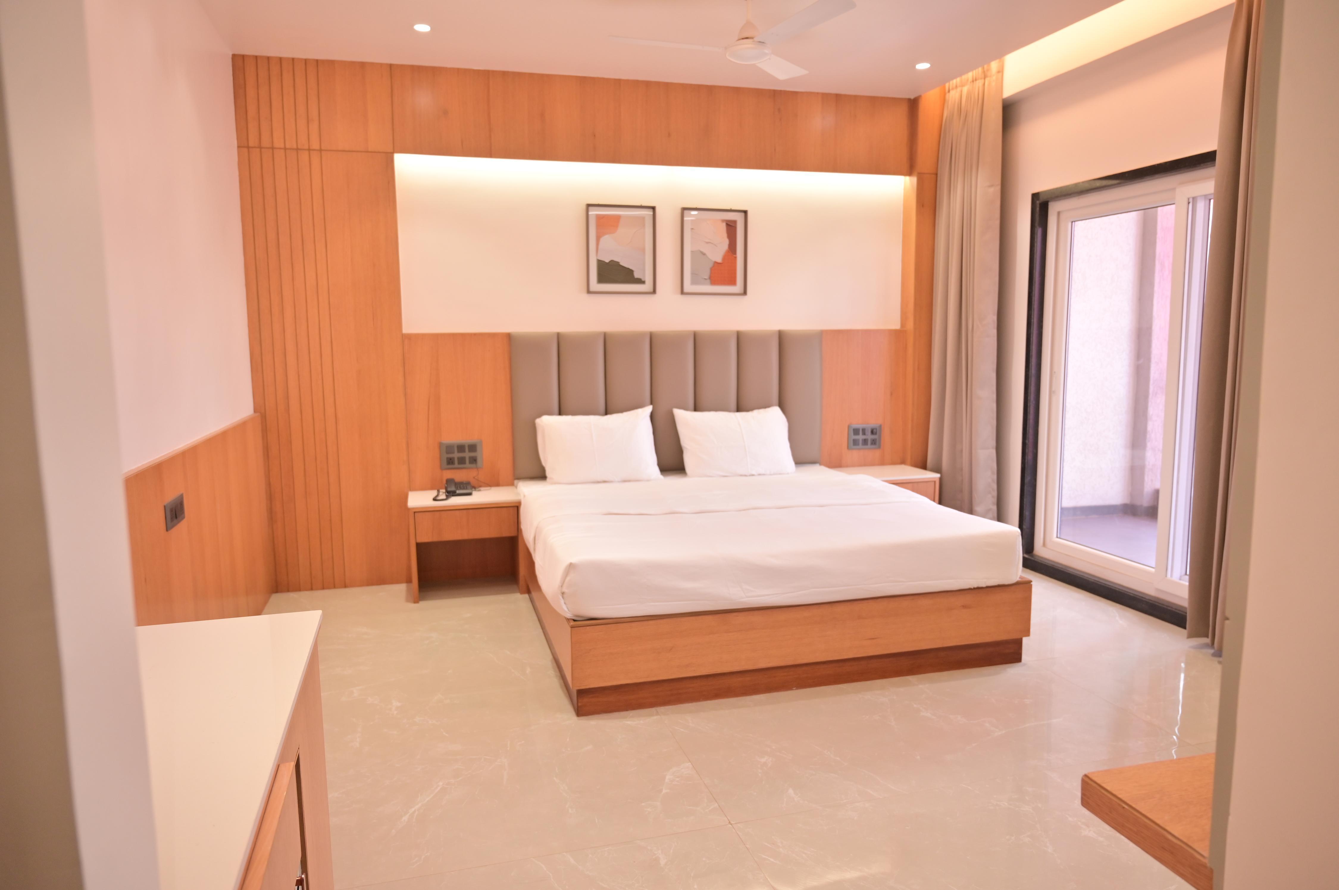 The Citrine Hotel Room Type - Suite with City View