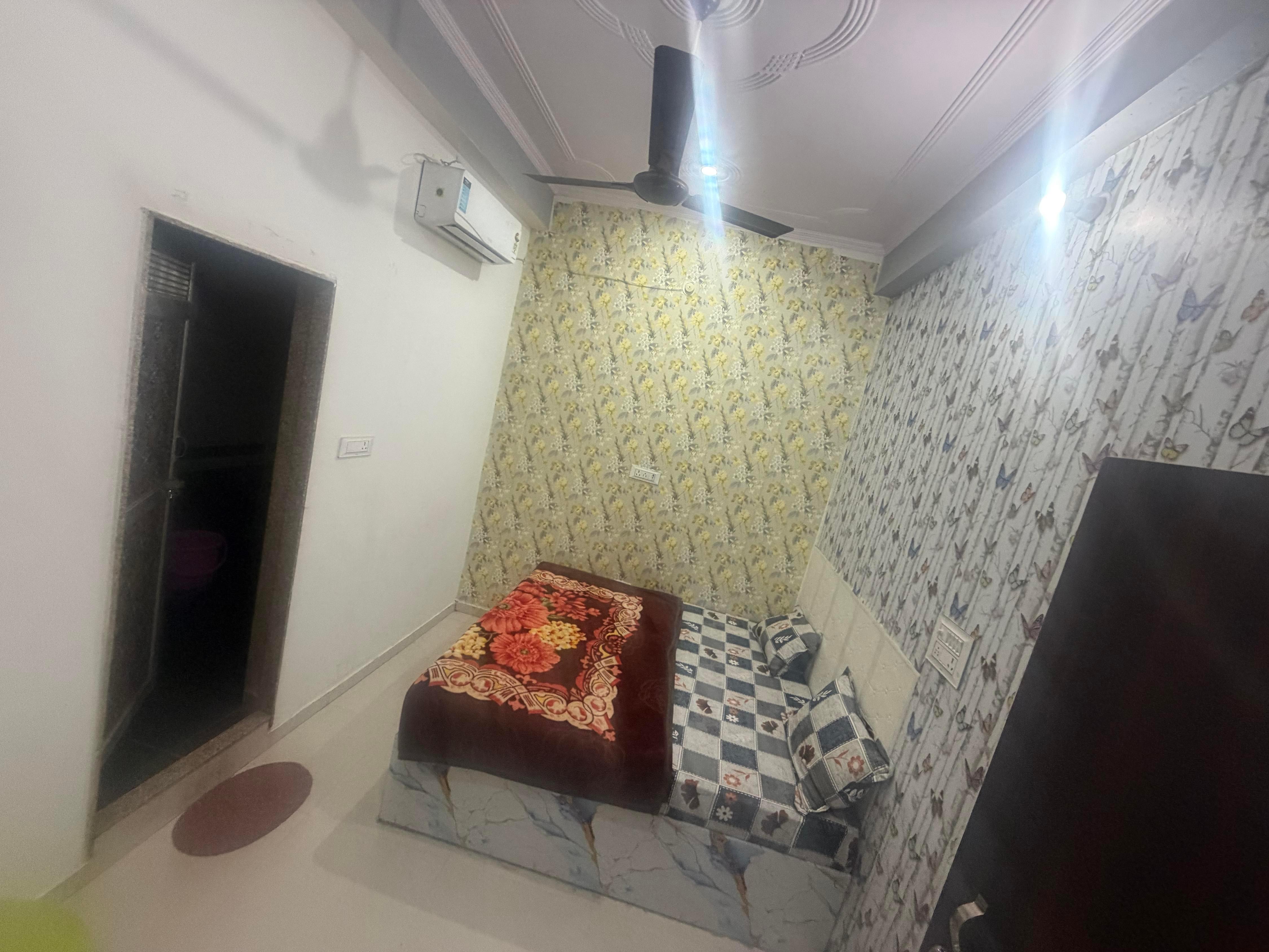 Hotel karishna palace and restaurant Room Type - Bedroom 4
