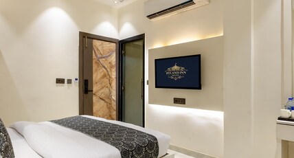 Hotel The Byland Inn Near Connaught Place Room Type - Deluxe Room Hotel The Byland Inn Near Connaught Place Room Type - Deluxe Room