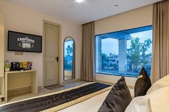 Hotel The Emporio Elite Near Shaheed Sthal Metro Station