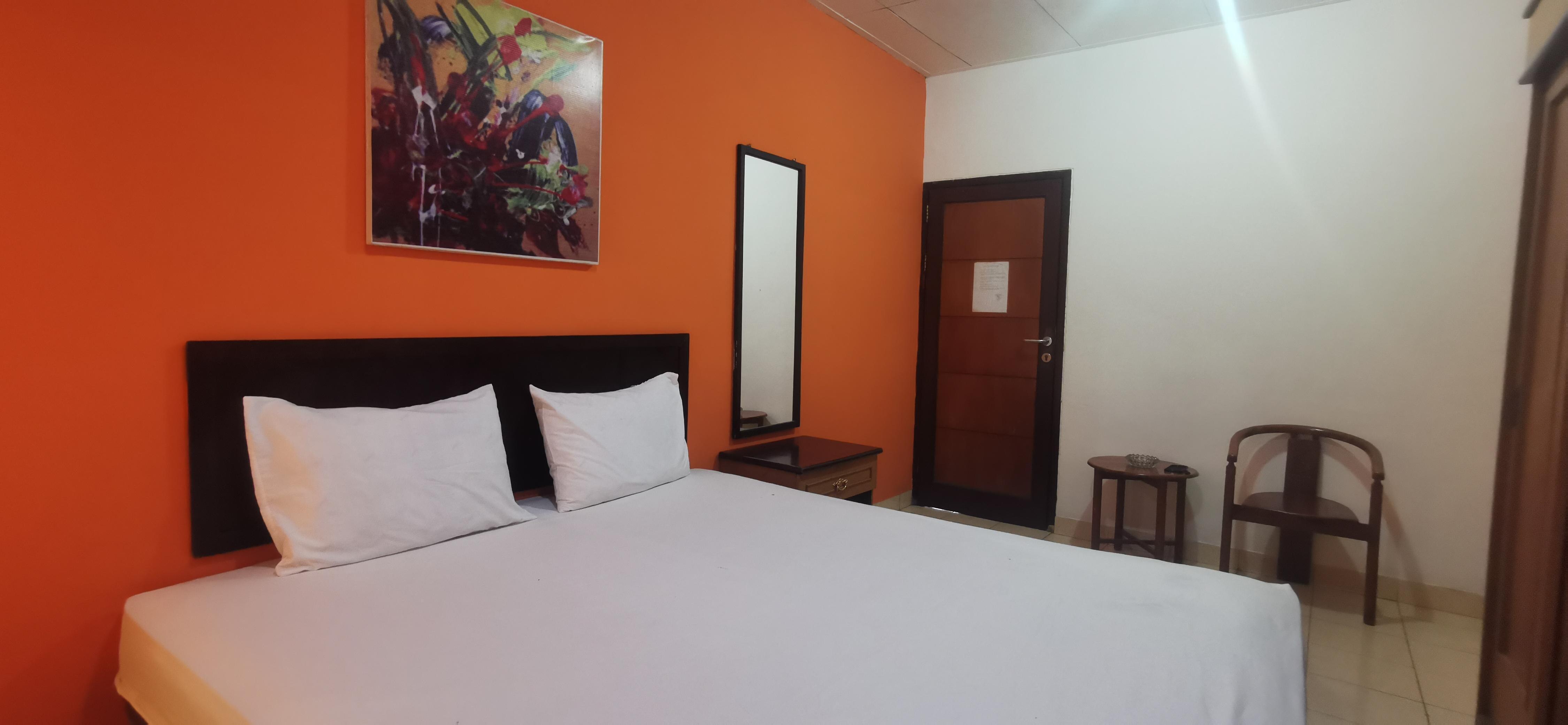 Hotel O Classic Guesthouse - Tap to explore photos