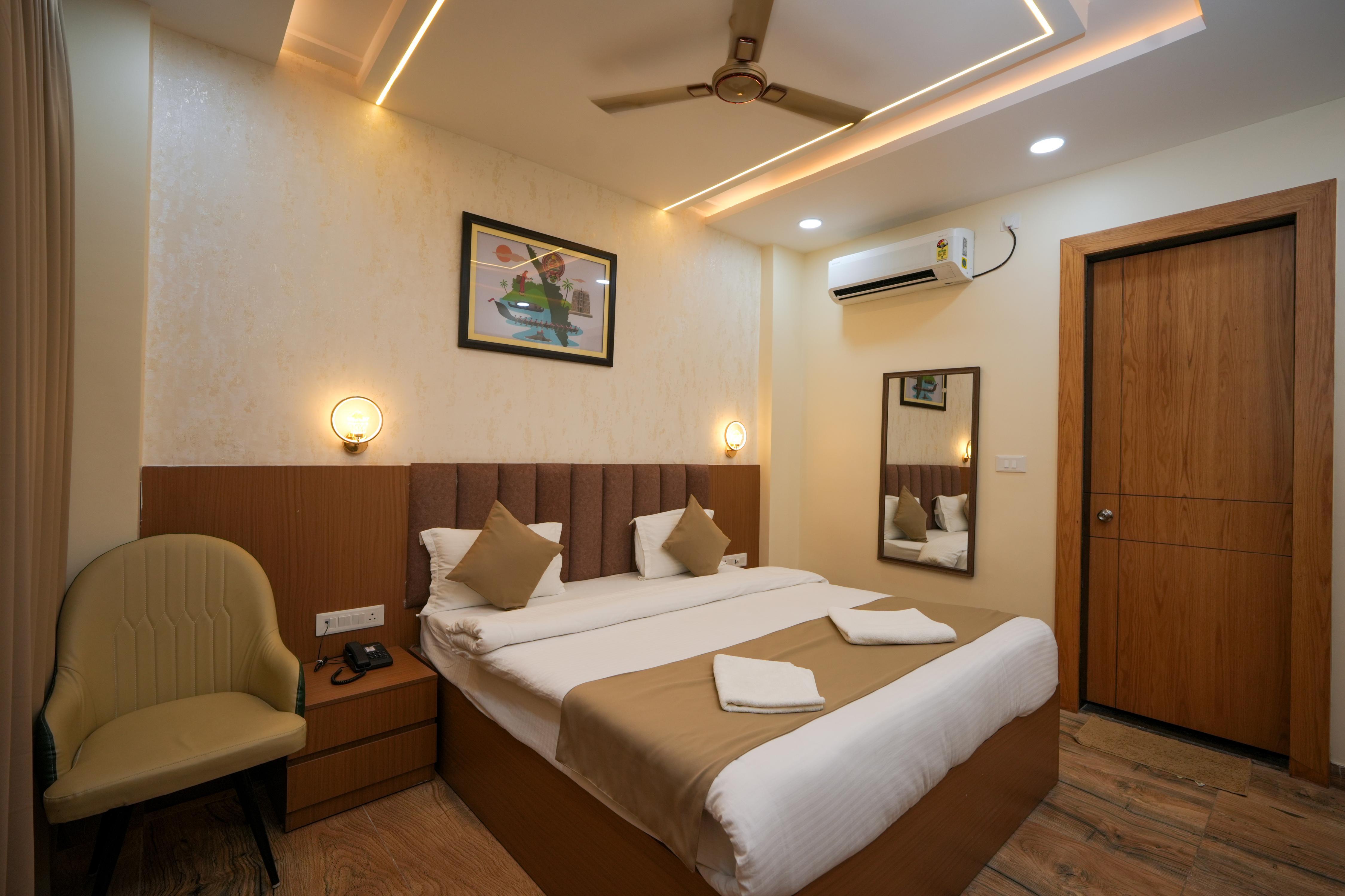 Hotel RS Grand Swadishtam Kashi - Tap to explore photos