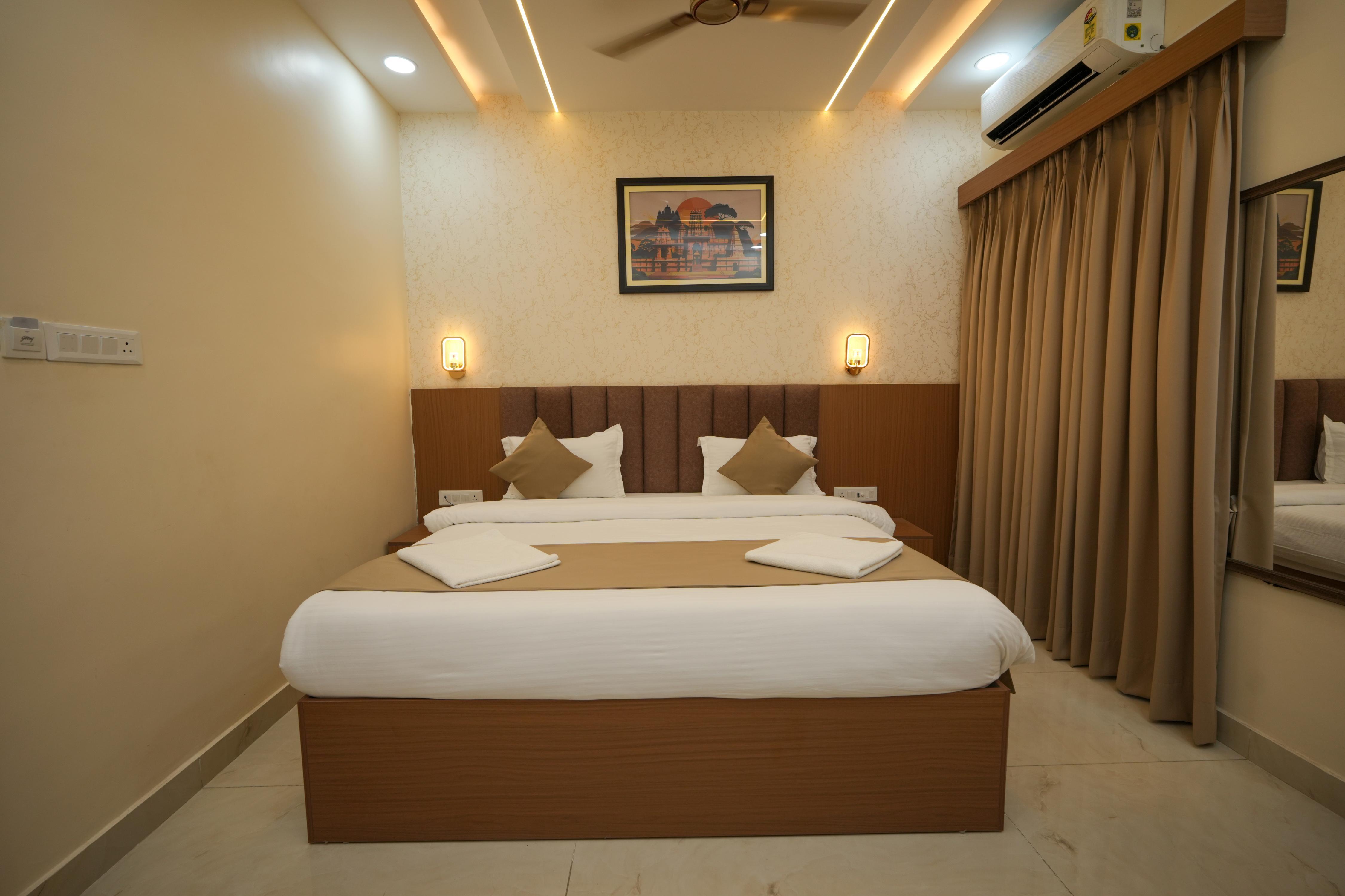 Hotel RS Grand Swadishtam Kashi - Tap to explore photos