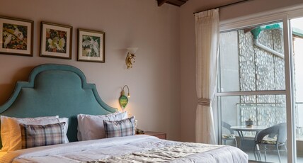 ama Stays & Trails-Aryananda Villas, Dhari Room Type - Signature Valley View Suite