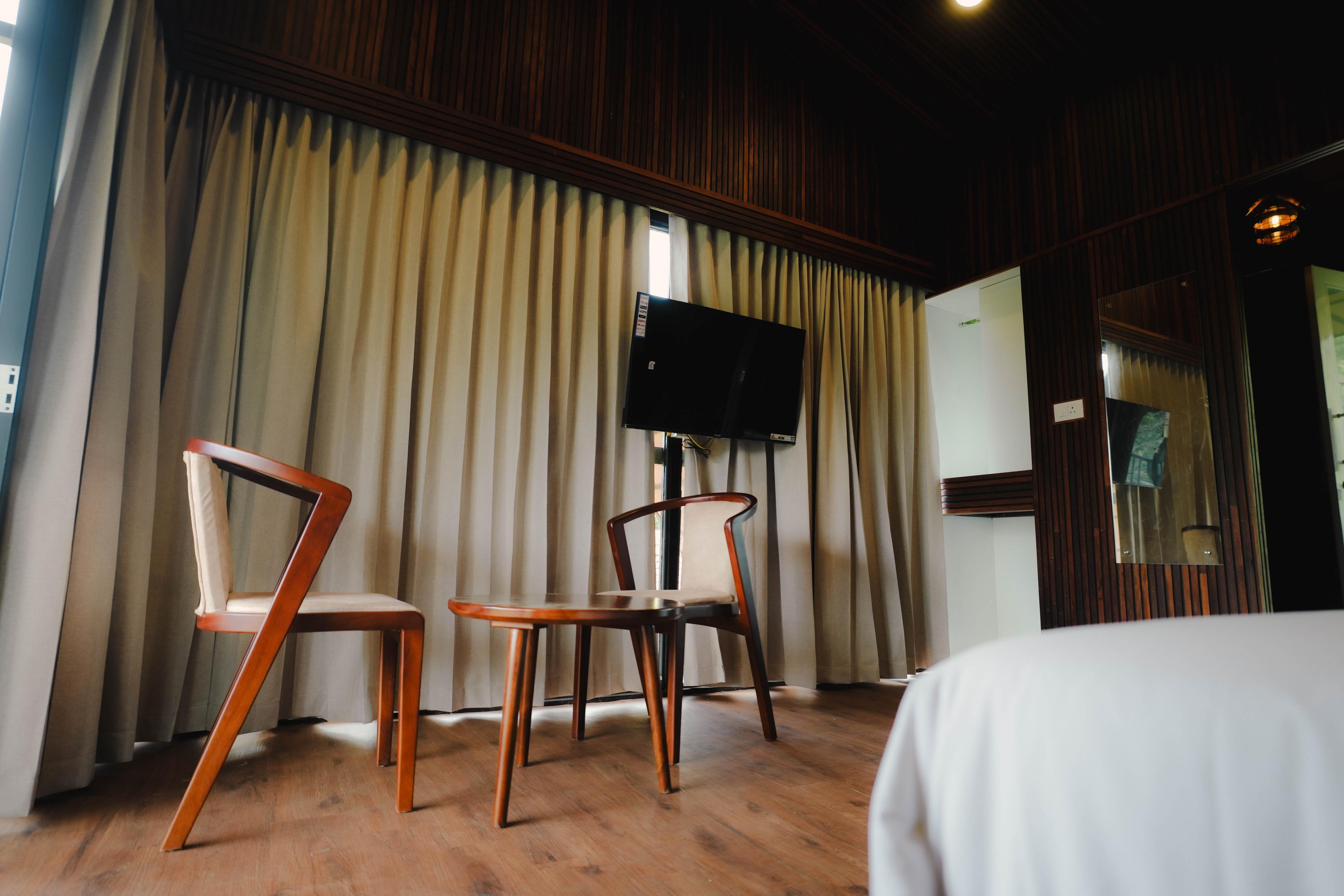 Wood Panda Luxury Resort - Tap to explore photos