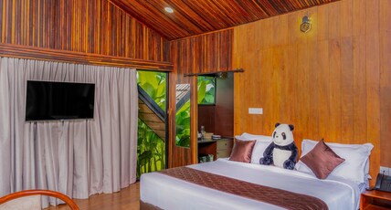 Wood Panda Luxury Resort Room Type - Luxury Wood Cottage AC with Balcony