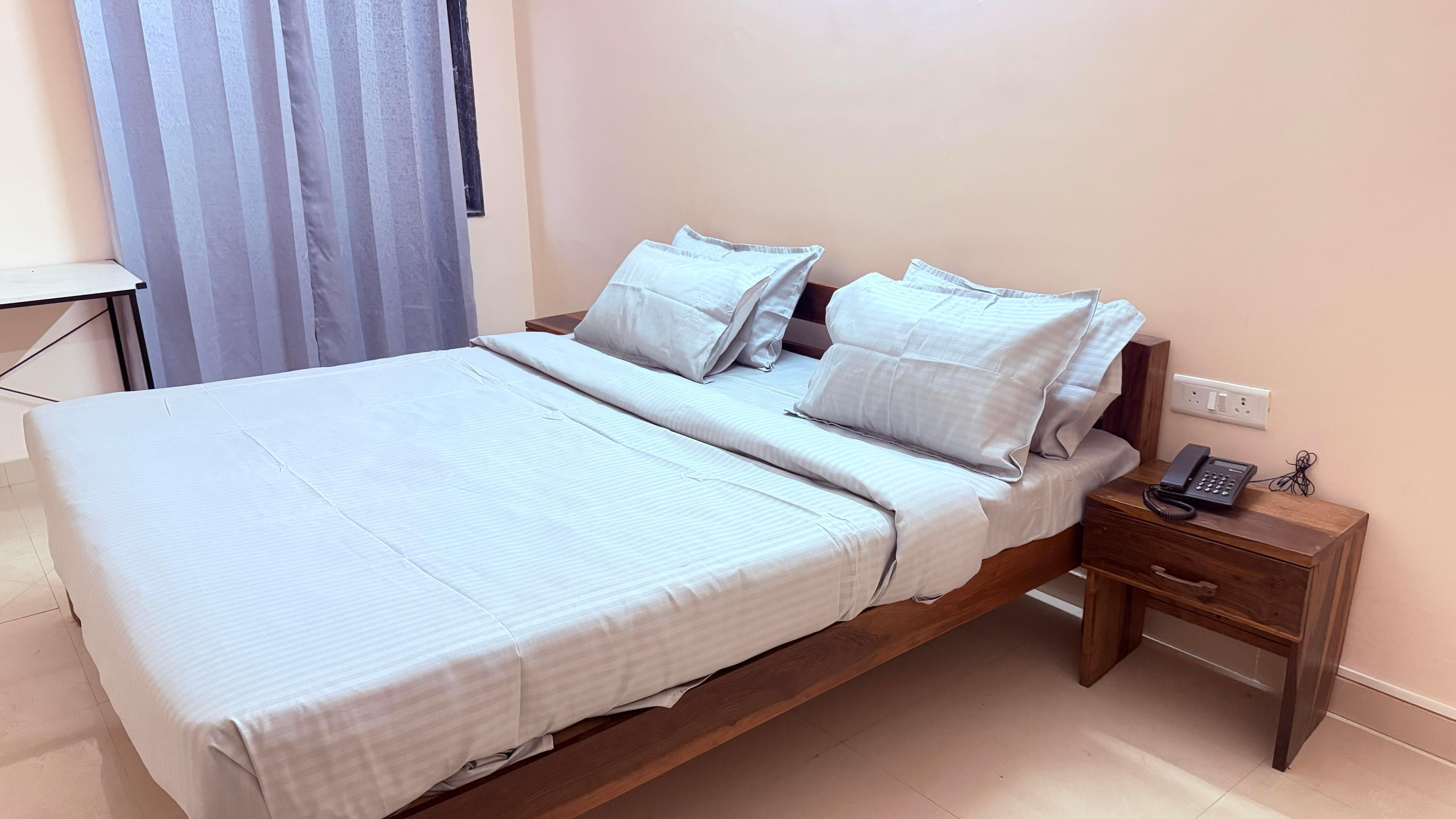 Cozy Den Hotel Room Type - Stnadard room with balcony