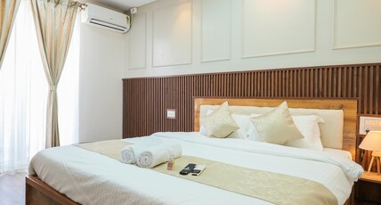 LAKEVIEW COMFORT by Squarstay Room Type - Deluxe AC Room with Balcony LAKEVIEW COMFORT by Squarstay Room Type - Deluxe AC Room with Balcony