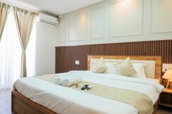 Photos of SQUARSTAY LAKEVIEW HOTEL