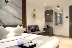 Chembur Homeotel - Gagal Home