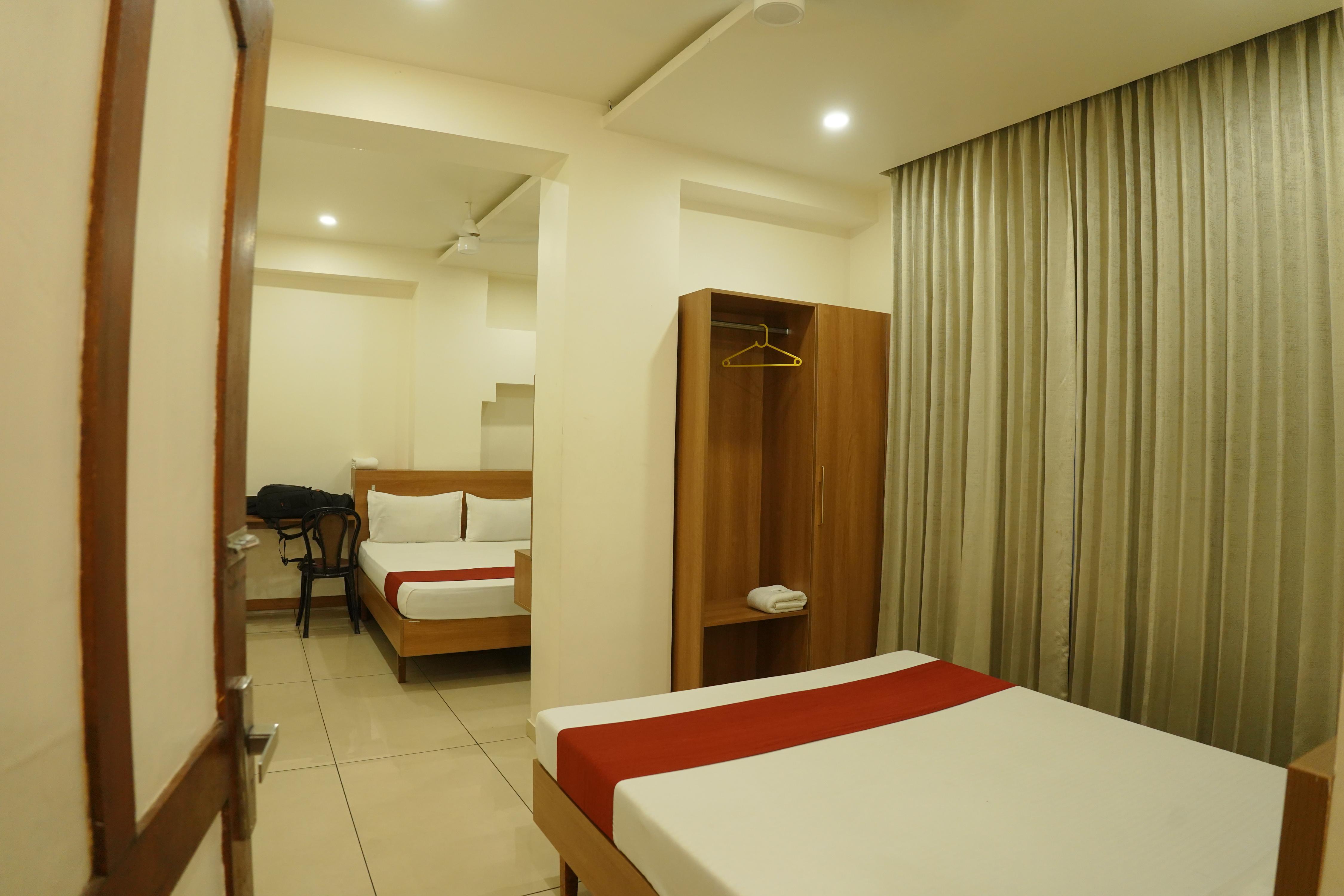Hotel Marwa Palace Calicut Room Type - Non AC Family Room