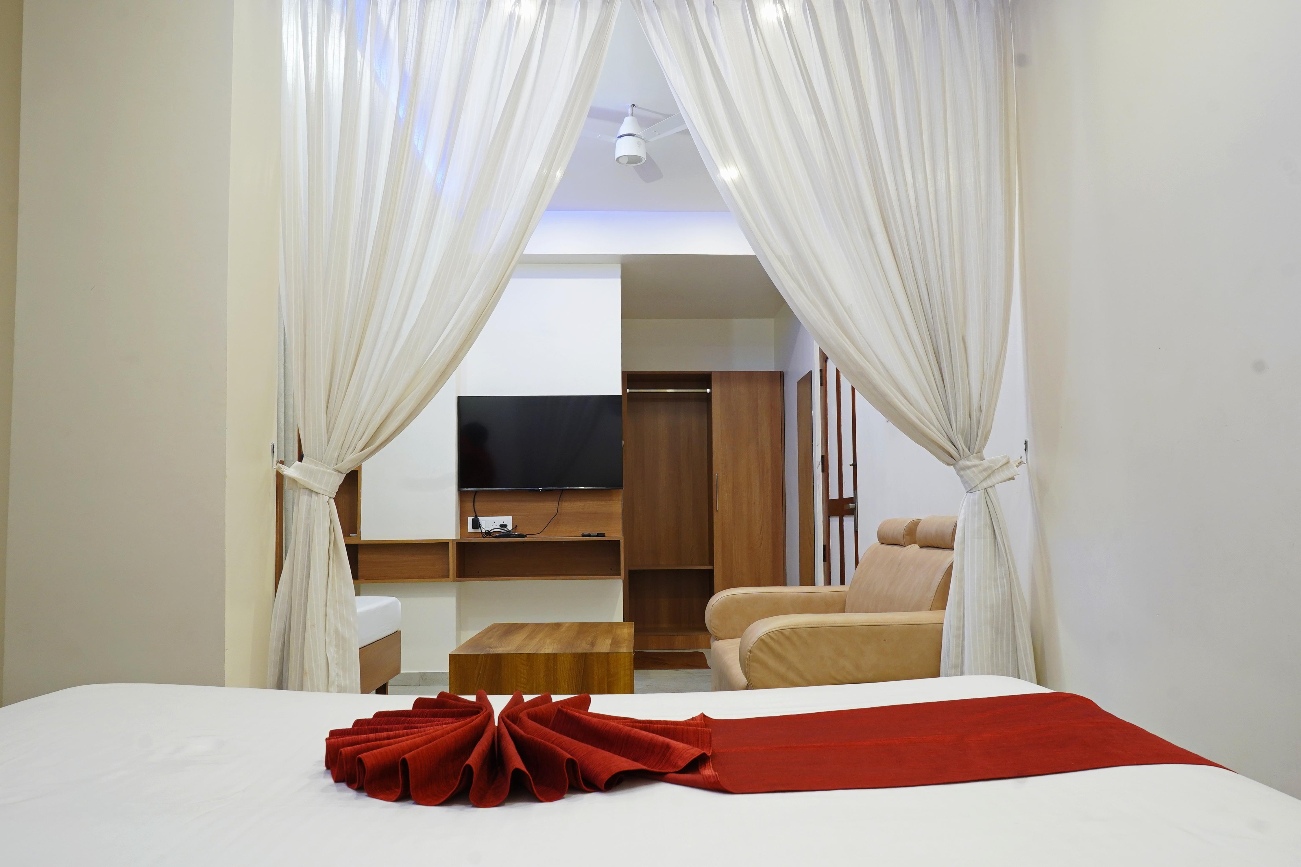 Hotel Marwa Palace Calicut - Tap to explore photos