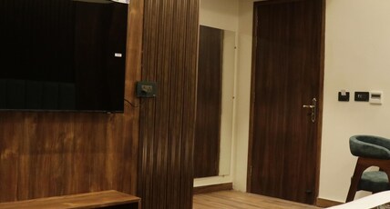 Hotel Absolut Comfort Room Type - Superior Triple Suite Room Hotel Absolut Comfort Room Type - Superior Triple Suite Room