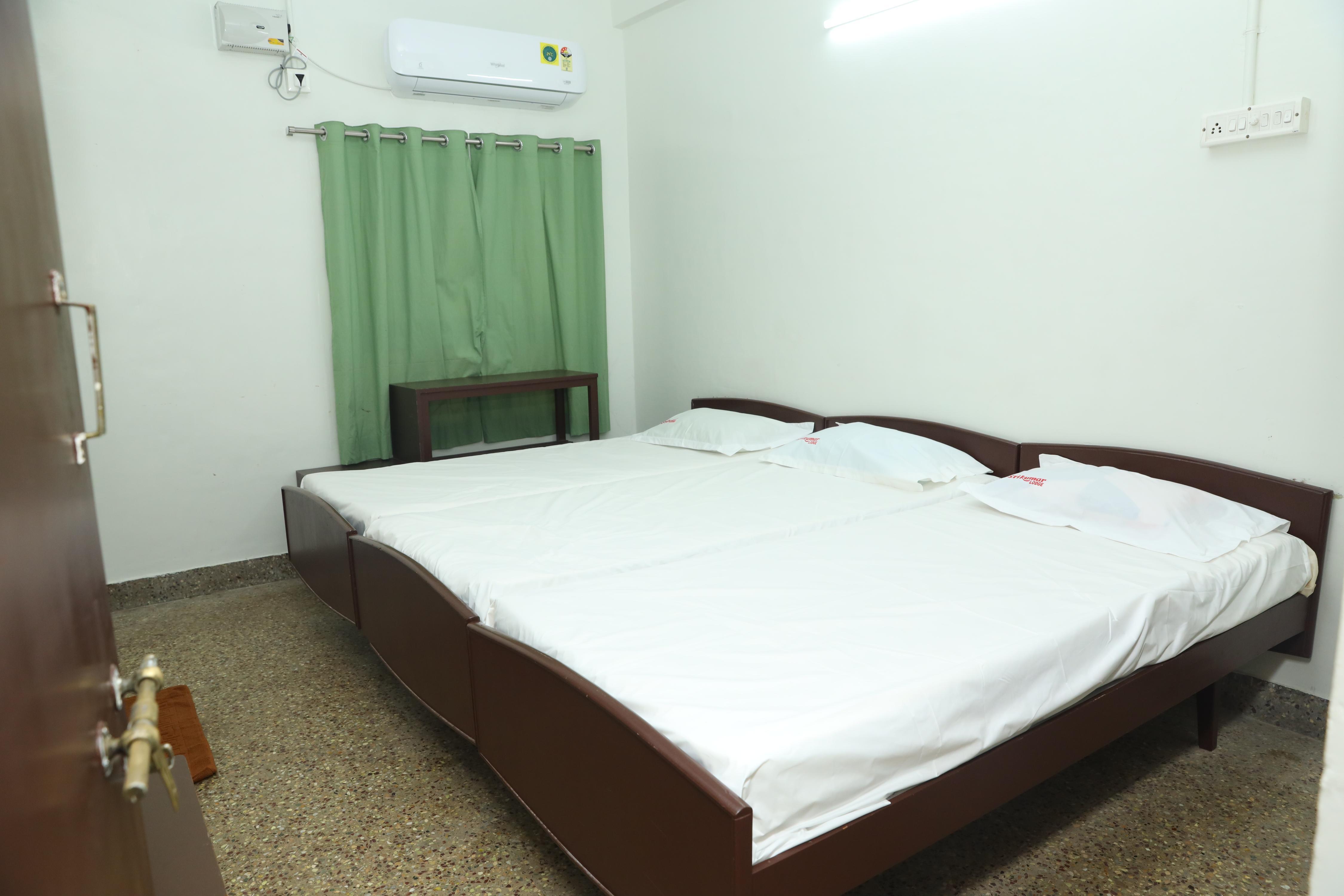 Sri Kumar Lodge Room Type - Deluxe Triple AC