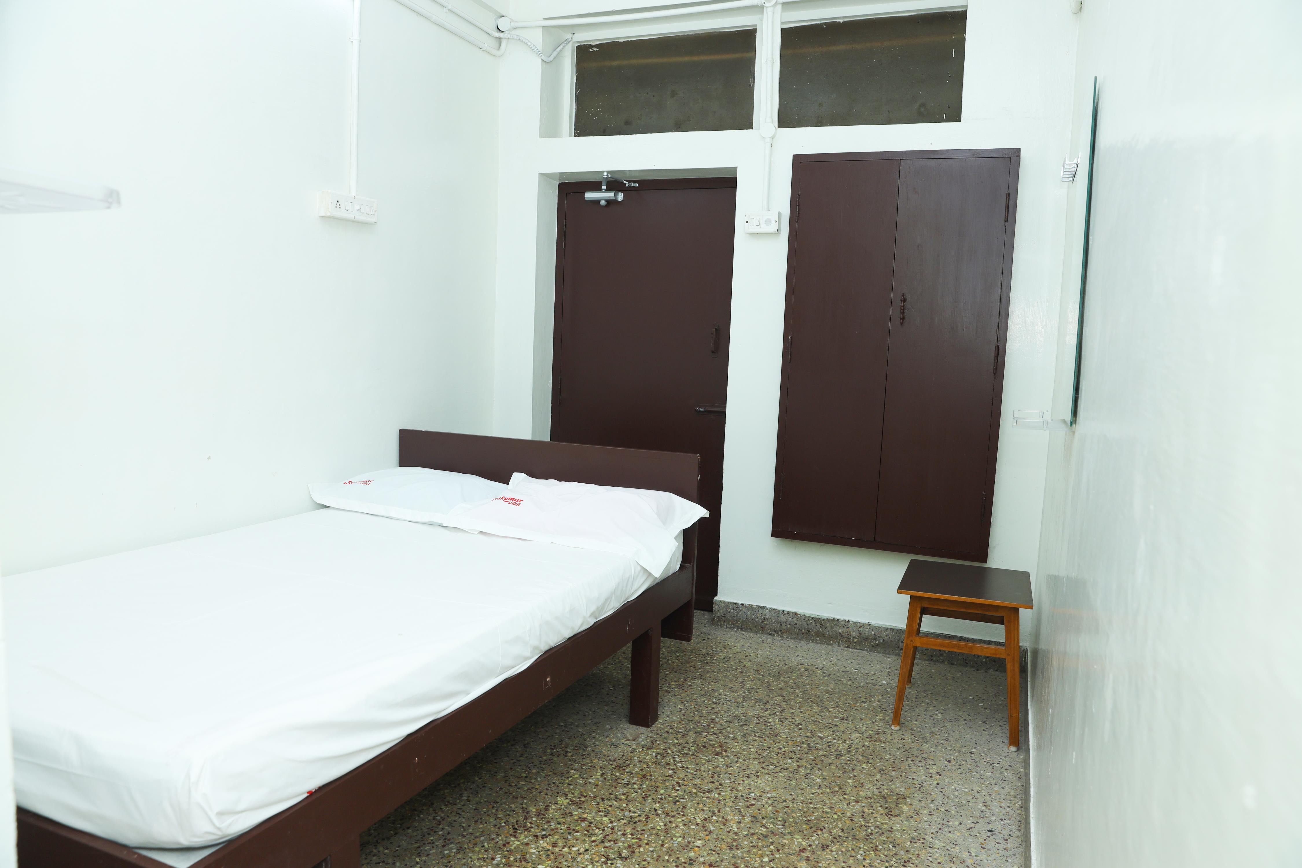 Sri Kumar Lodge - Tap to explore photos