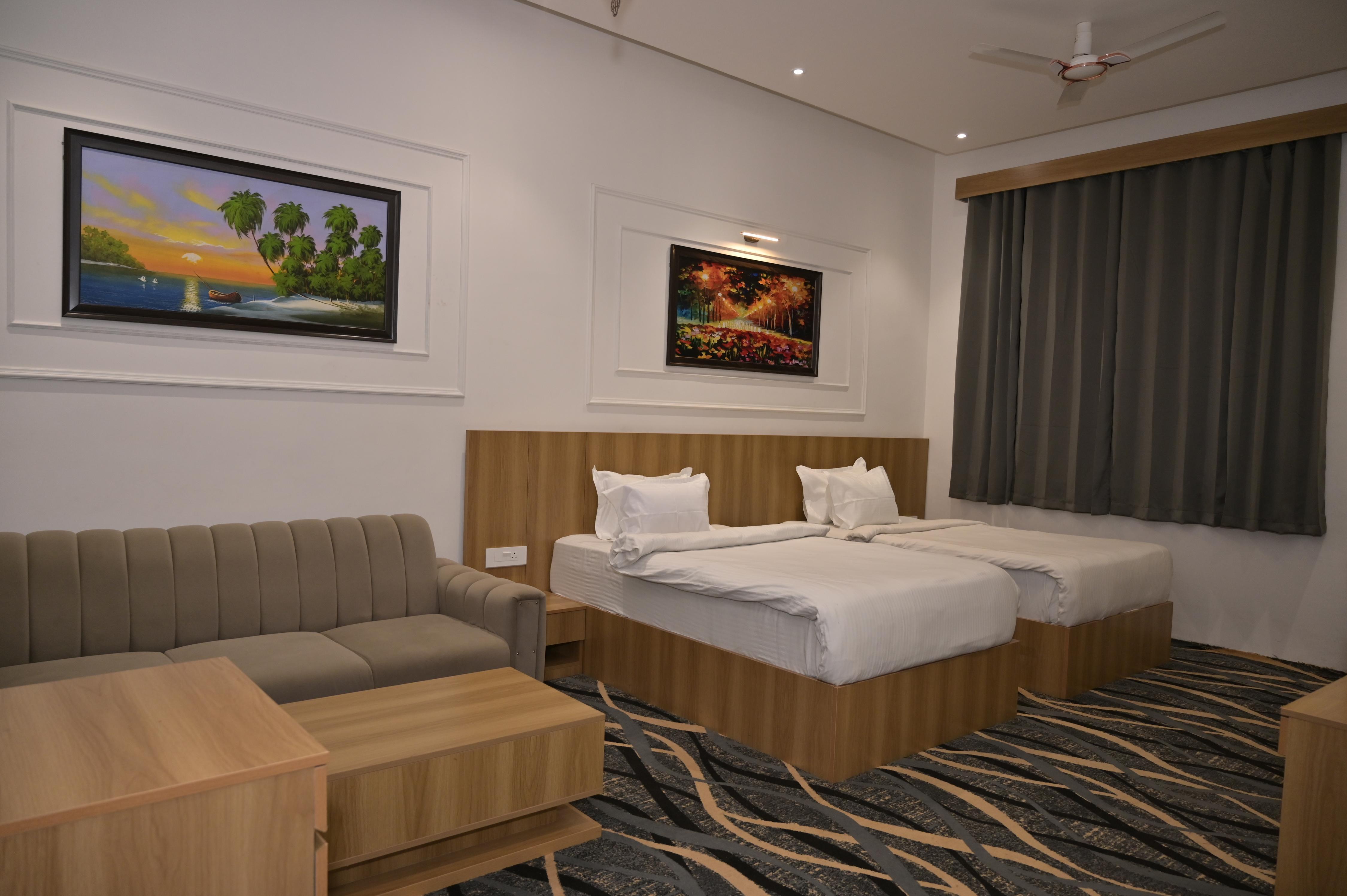 UMMAID PALACE Room Type - Deluxe Room with Balcony