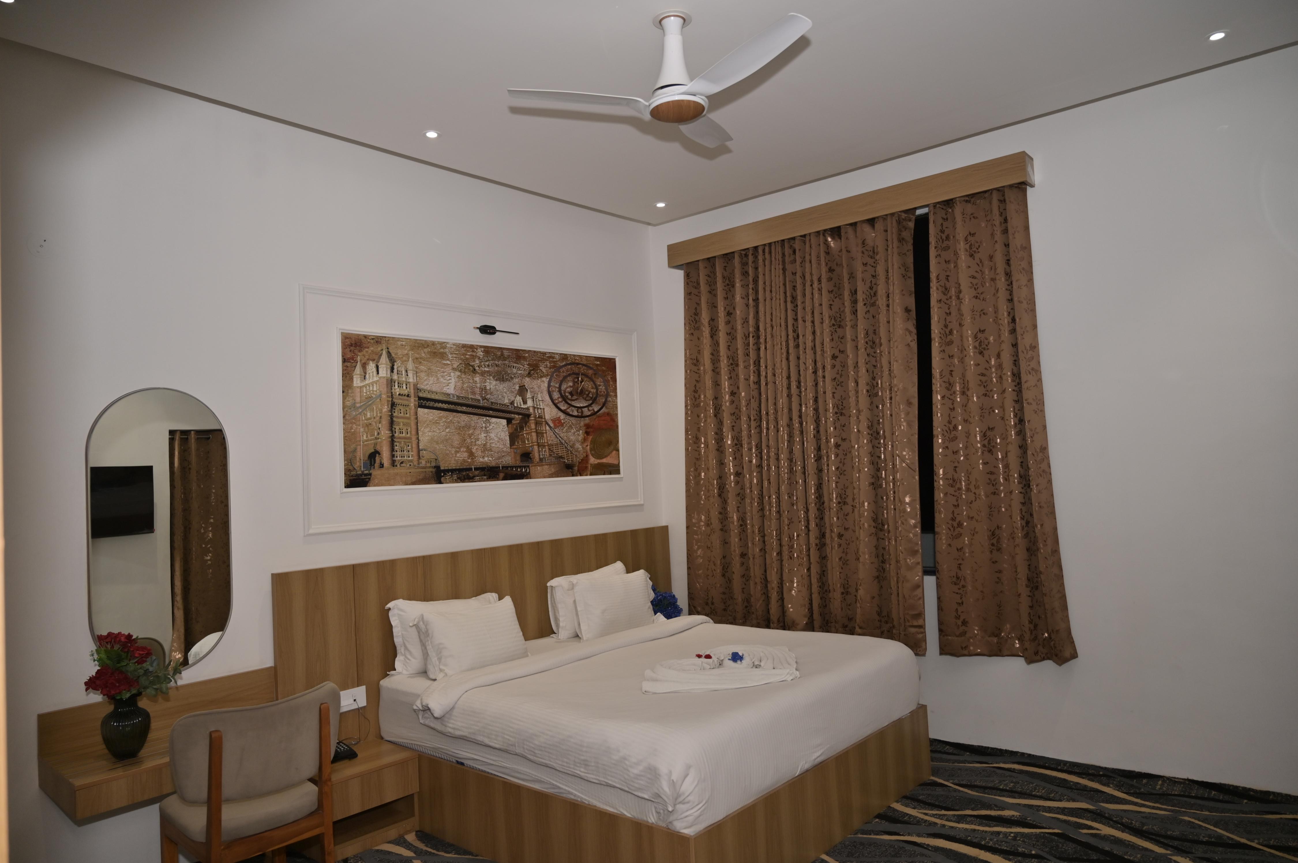 UMMAID PALACE Room Type - Premium Room with Garden View