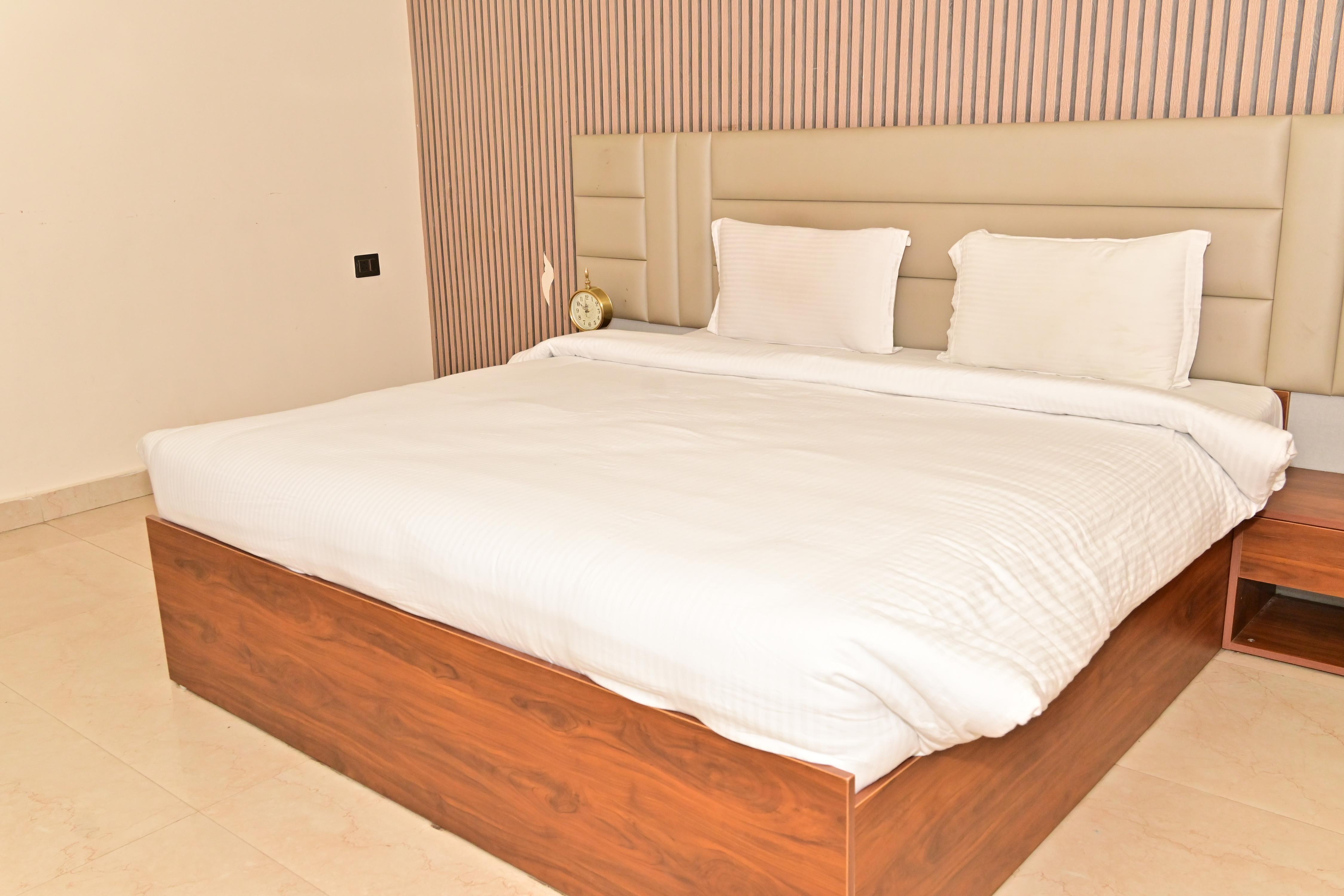 UMMAID PALACE Room Type - Standard Room