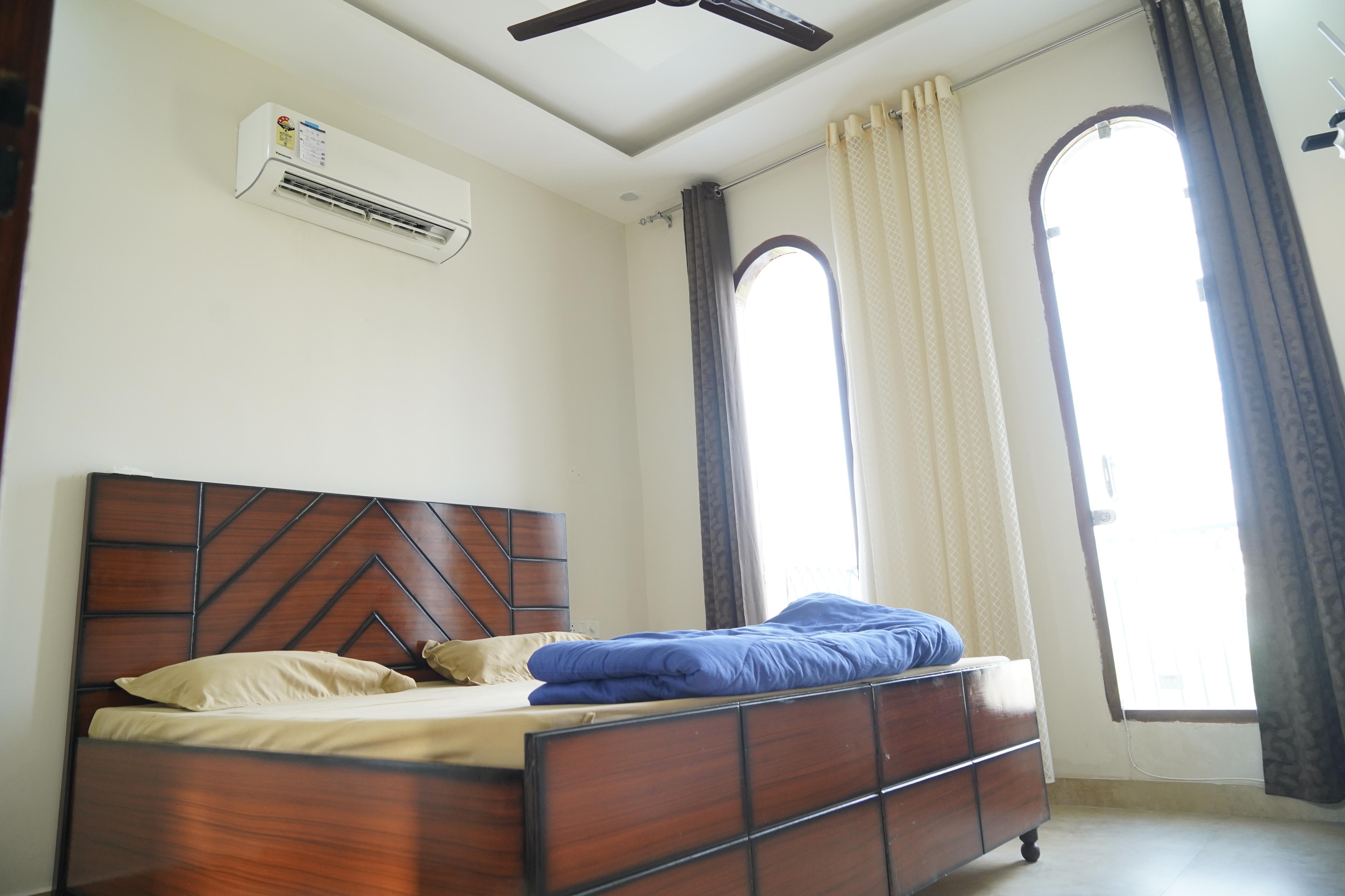 Stay Royal BNB - Luxury 4 BHK