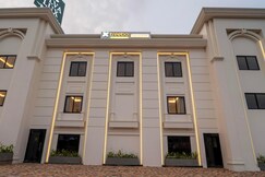 Treebo Premium Silva Lux